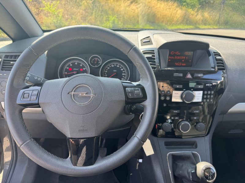 OPEL ZAFIRA 7 places