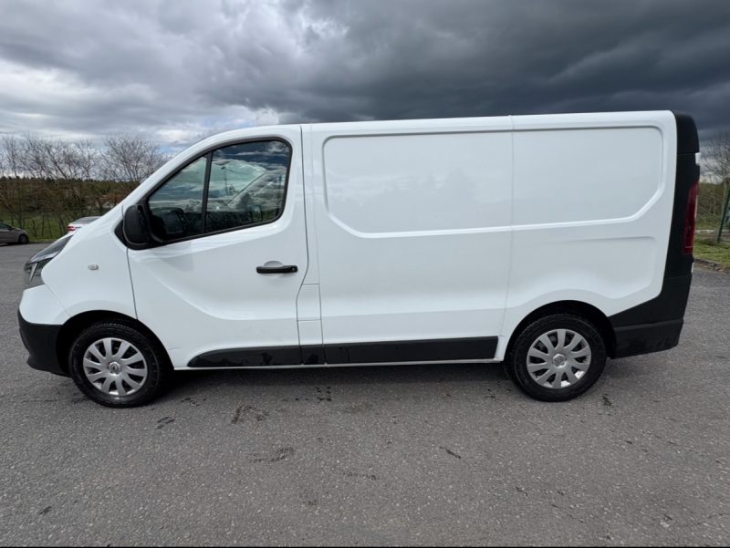 RENAULT TRAFIC 2020