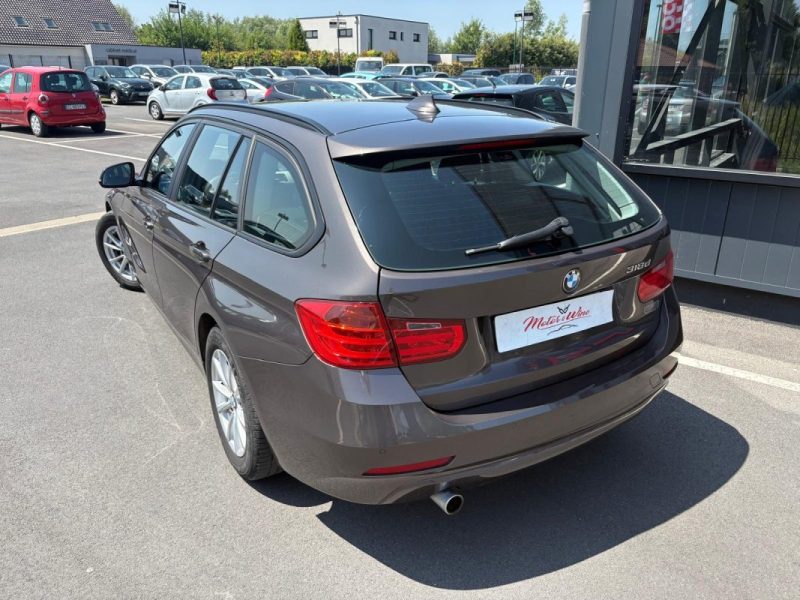 B.M.W. SERIE 3 2015