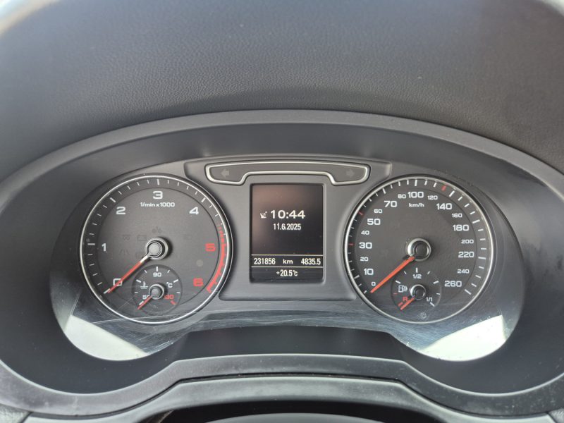 AUDI Q3 2011