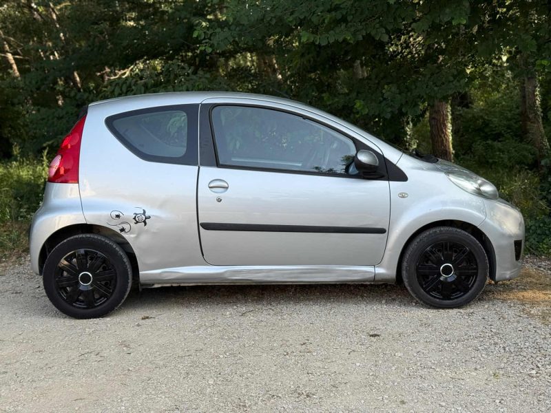 PEUGEOT 107 1.0i 68ch TRENDY 2-TRONIC 3P