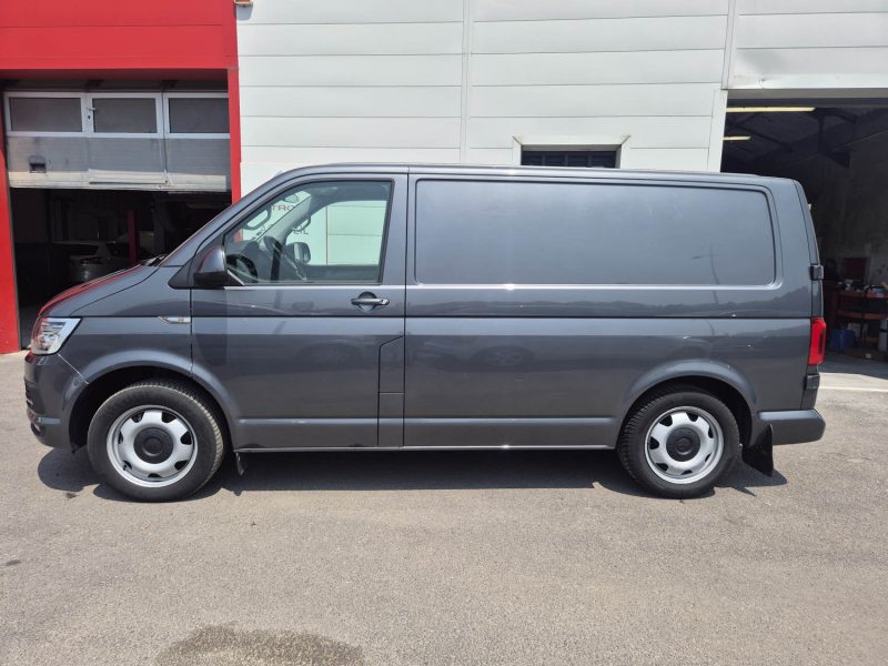 VOLKSWAGEN TRANSPORTER 2018