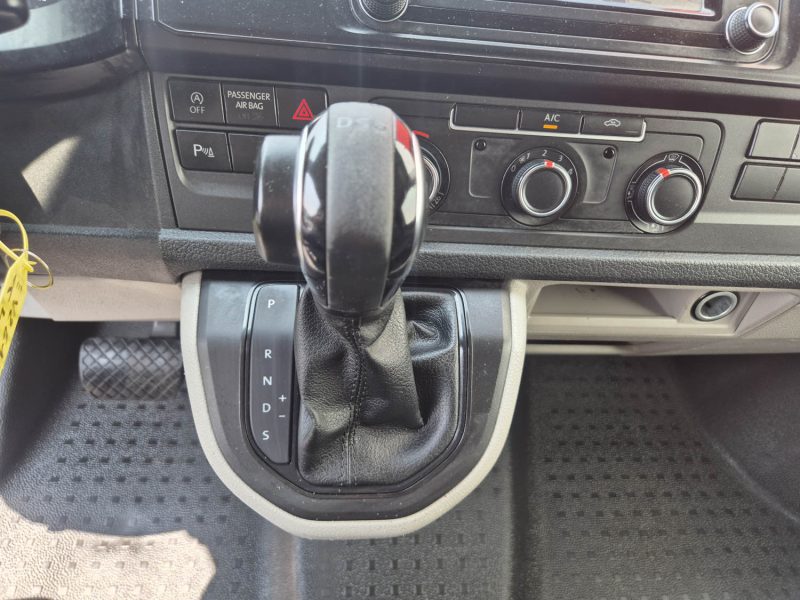 VOLKSWAGEN TRANSPORTER 2018