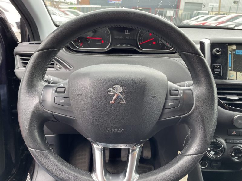 PEUGEOT 208 2013