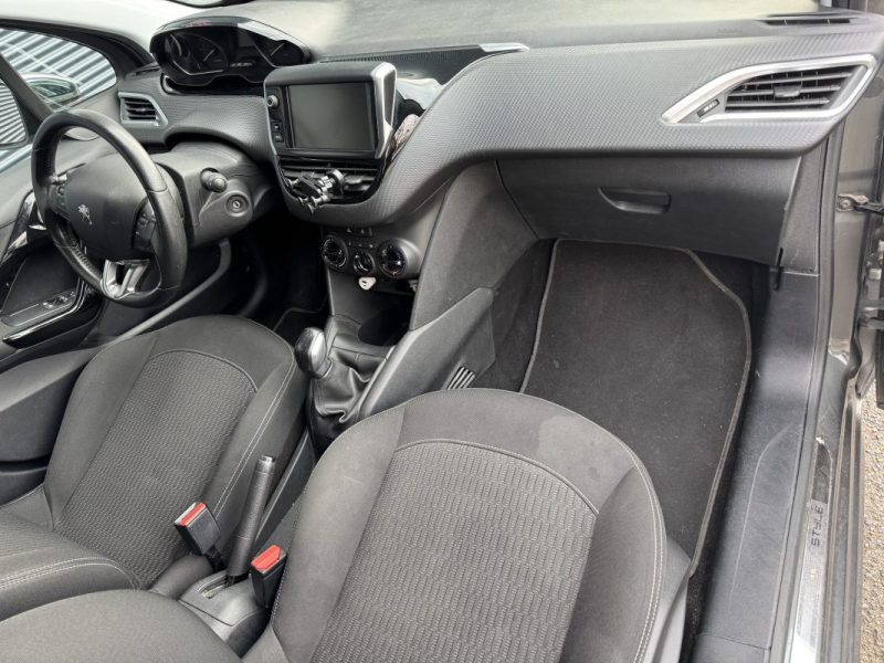 Peugeot 208 5 Portes 1.2 VTi 82 cv