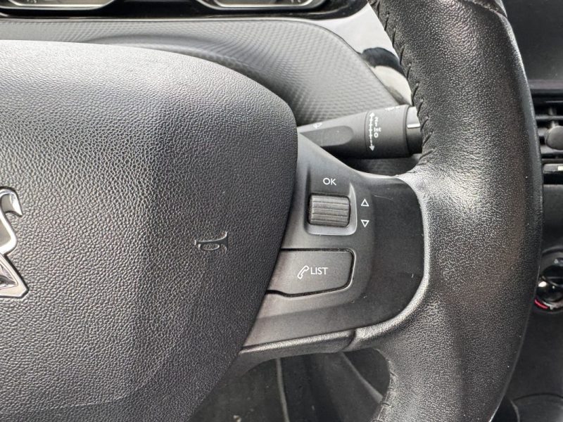 Peugeot 208 5 Portes 1.2 VTi 82 cv