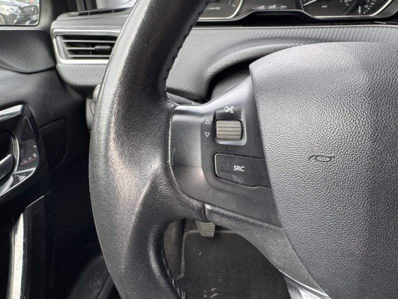 Peugeot 208 5 Portes 1.2 VTi 82 cv
