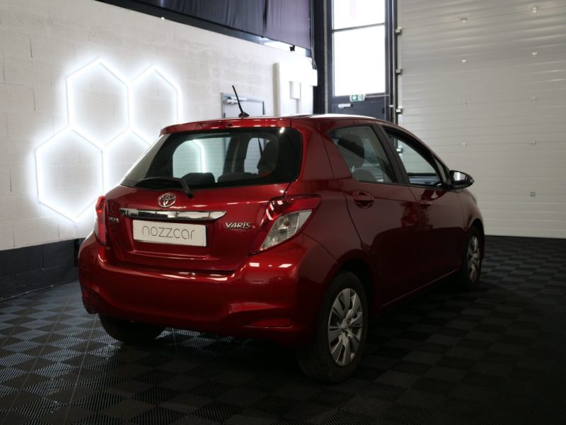TOYOTA YARIS 2012