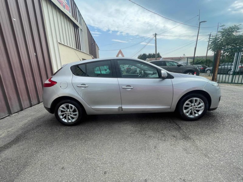 RENAULT MEGANE 2012 PHASE 2 1.2i - 16V TURBO TCE 115CV CRIT'AIR 1
