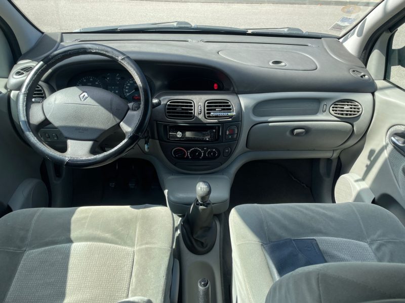 RENAULT MEGANE SCENIC II 1.4i 16VF 95CV