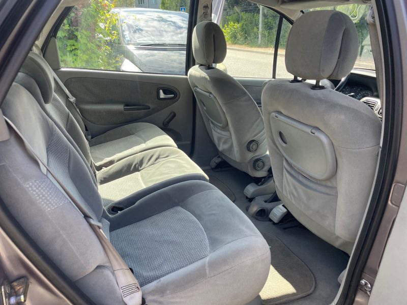 RENAULT MEGANE SCENIC II 1.4i 16VF 95CV