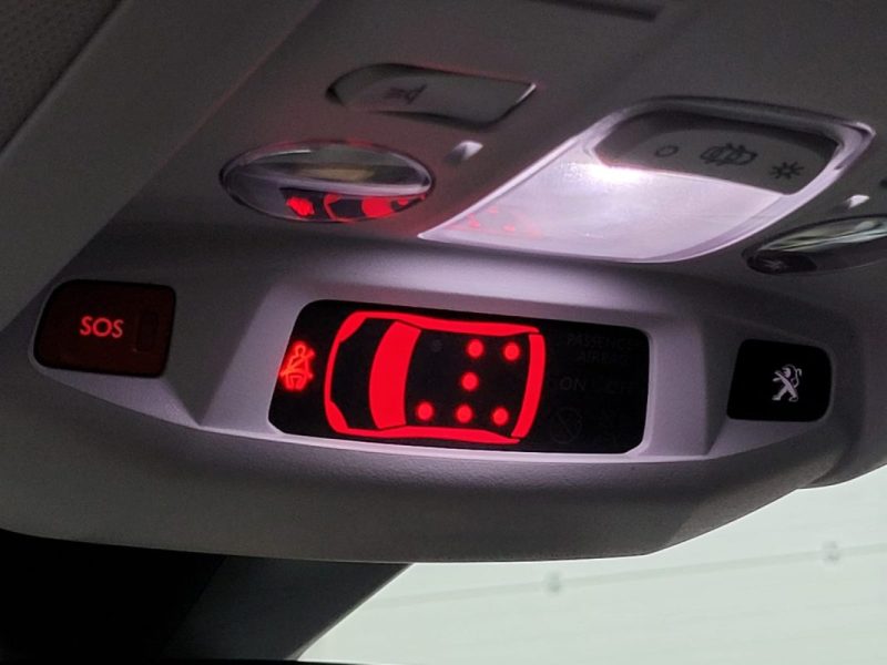 PEUGEOT 3008 II 1.5 BlueHDi 130cv Allure Business EAT8