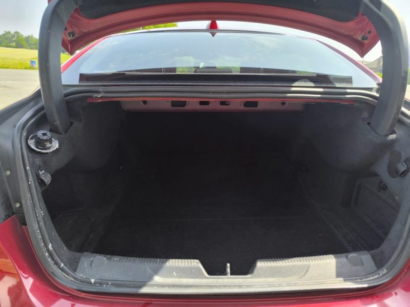 JAGUAR XE 2.0 D 180 CH FINITION PURE 2017