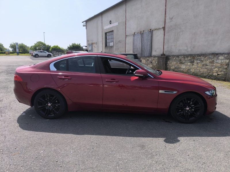 JAGUAR XE 2.0 D 180 CH FINITION PURE 2017