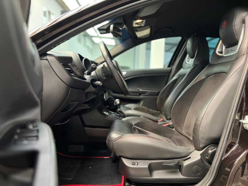 ALFA ROMEO GIULIETTA VELOCE S 1750 TBI 240CH TCT