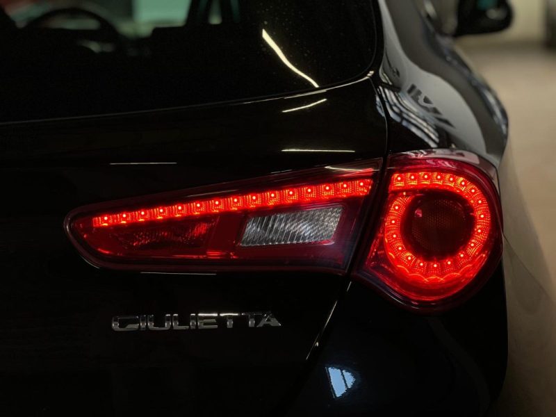 ALFA ROMEO GIULIETTA VELOCE S 1750 TBI 240CH TCT