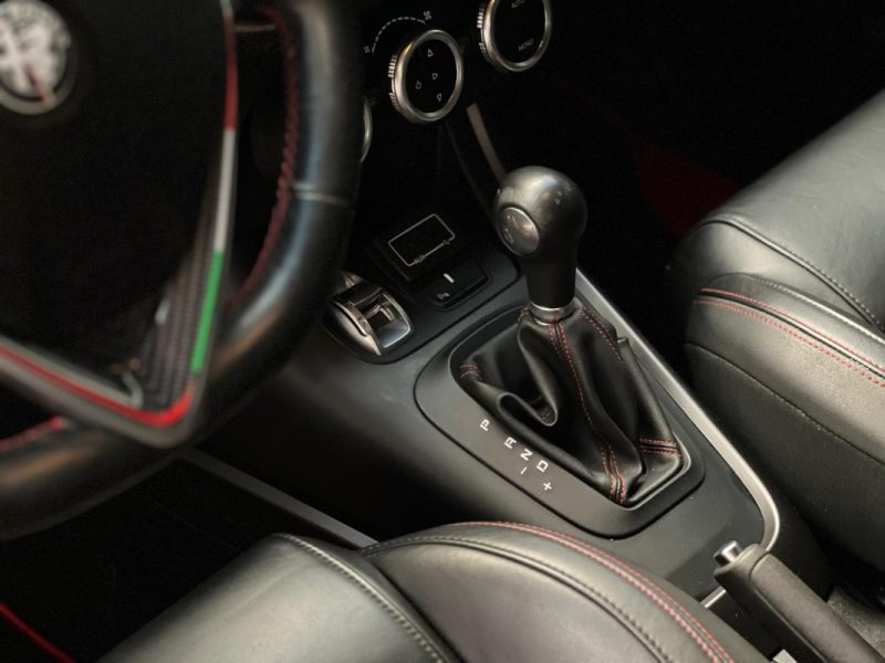 ALFA ROMEO GIULIETTA VELOCE S 1750 TBI 240CH TCT