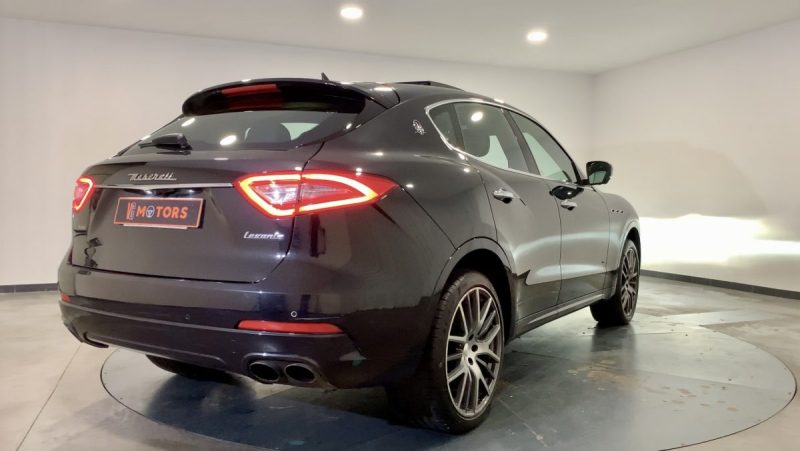 MASERATI LEVANTE S 2016