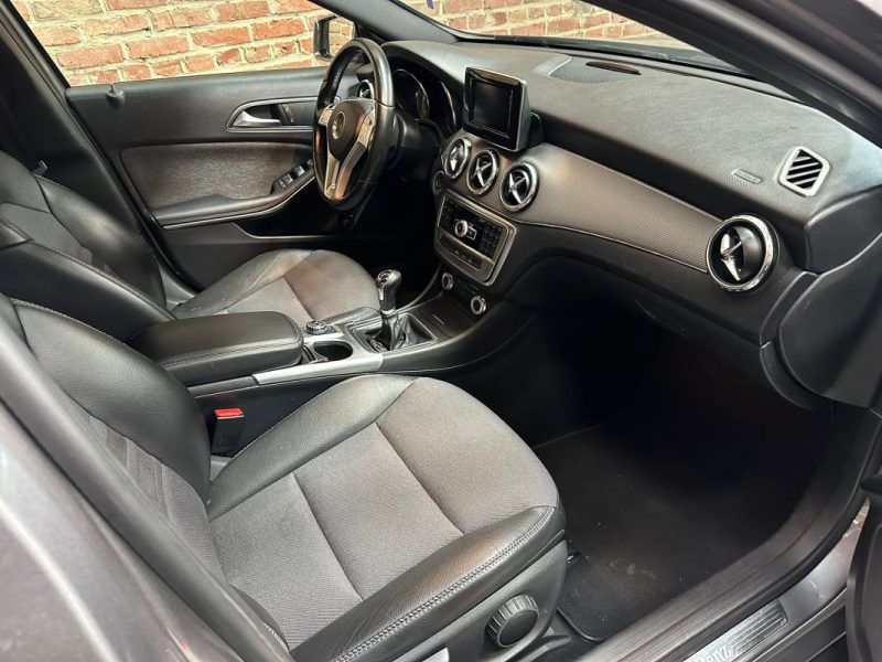 MERCEDES CLASSE GLA 200 136 CV 2014