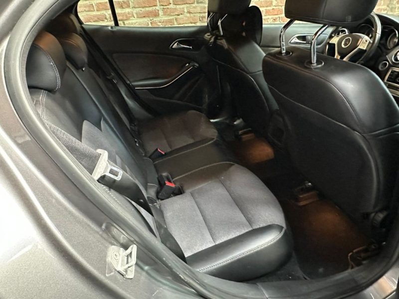 MERCEDES CLASSE GLA 200 136 CV 2014