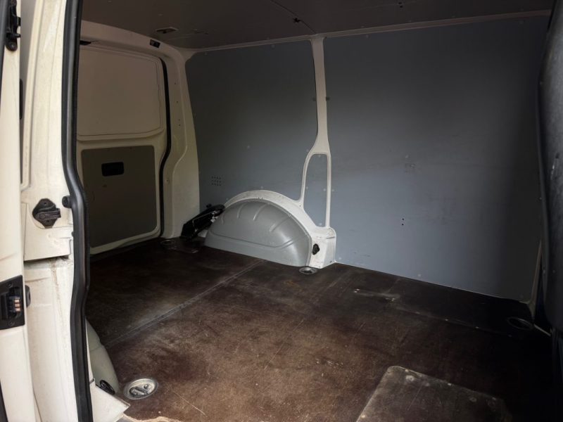 VOLKSWAGEN TRANSPORTER 2017