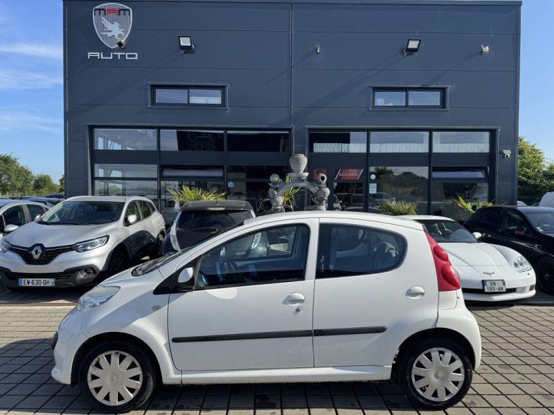 PEUGEOT 107 2008 1.0i 107 70 CH BLUE LION URBAN MOVE