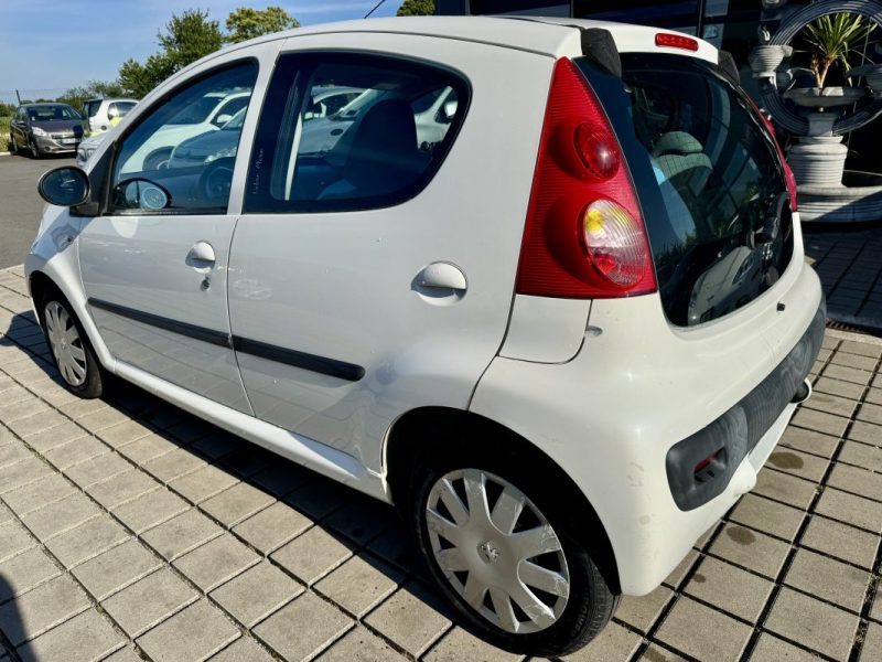 PEUGEOT 107 2008 1.0i 107 70 CH BLUE LION URBAN MOVE