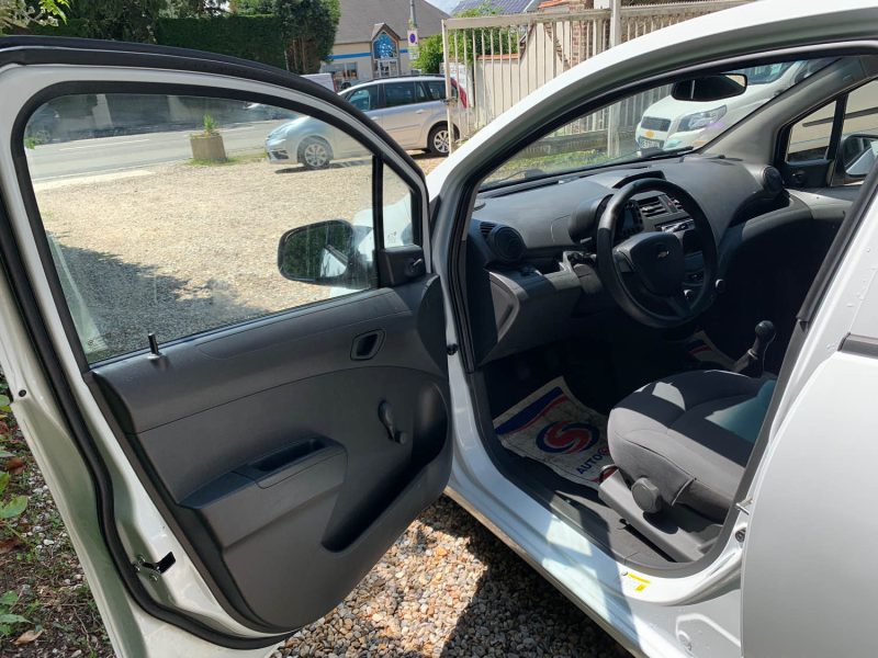 CHEVROLET SPARK 2012 1.0i