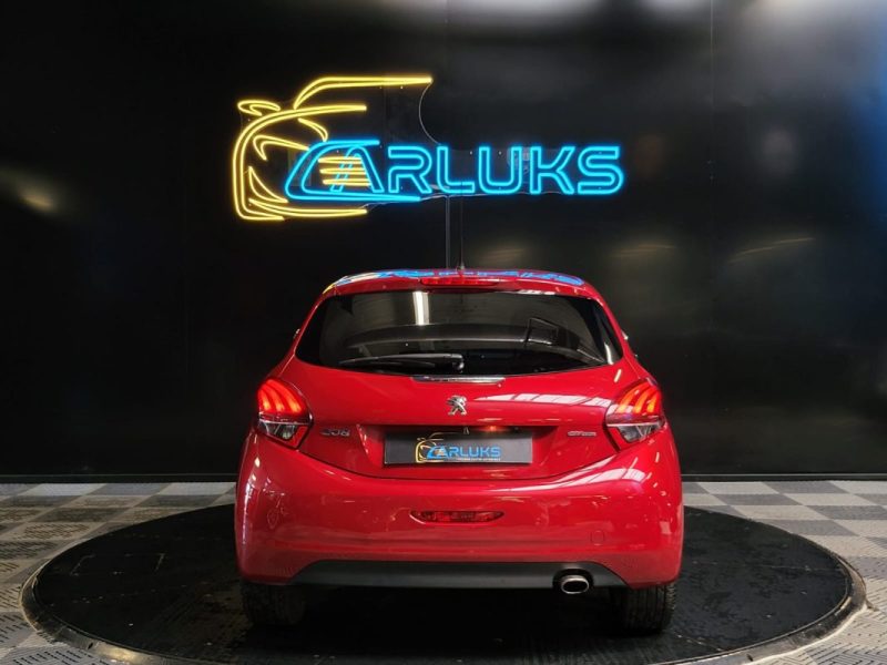 PEUGEOT 208 1.2 110 CH GT LINE / SIEGES CHAUFFANT / COURROIE CHANGEE // SUIVI COMPLET 