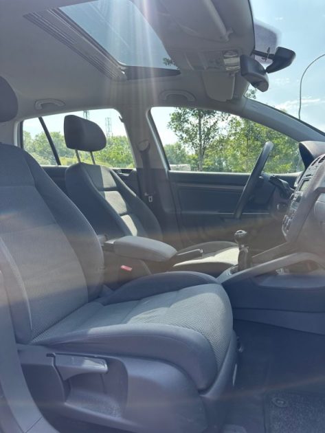 VOLKSWAGEN GOLF 5 2004