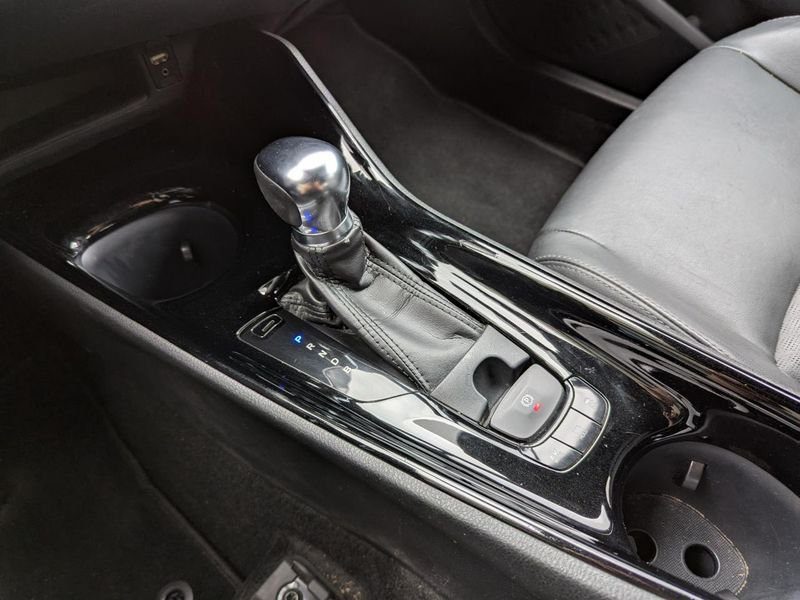 Toyota C-HR Hybride 122h - BV e-CVT Collection