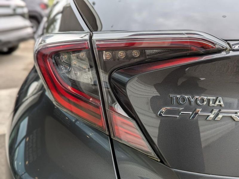 Toyota C-HR Hybride 122h - BV e-CVT Collection