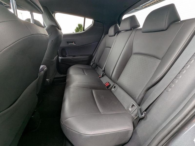 Toyota C-HR Hybride 122h - BV e-CVT Collection