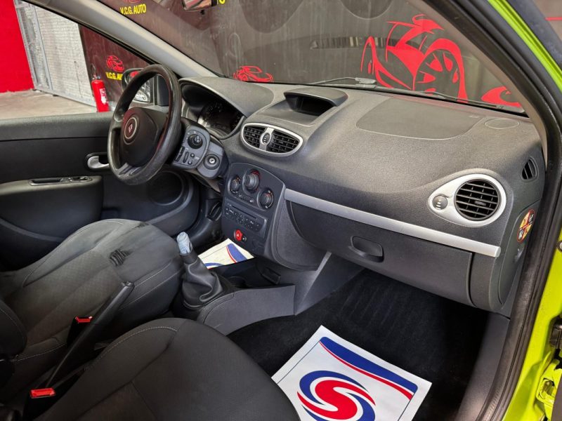 RENAULT CLIO 1.2i 16V TURBO