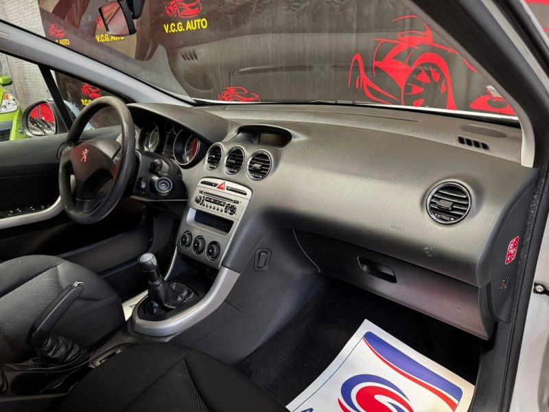 PEUGEOT 308 1.6 HDI 8V