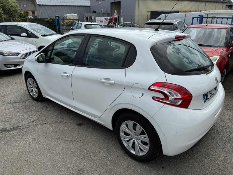 PEUGEOT 208 1.4 HDI 68 ACTIVE