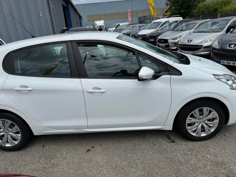 PEUGEOT 208 1.4 HDI 68 ACTIVE