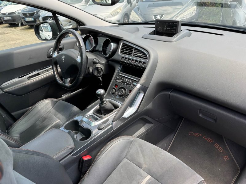 PEUGEOT 3008 1.6 HDI 115 CROSSWAY