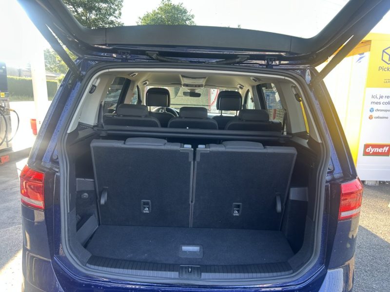 VOLKSWAGEN TOURAN 2023