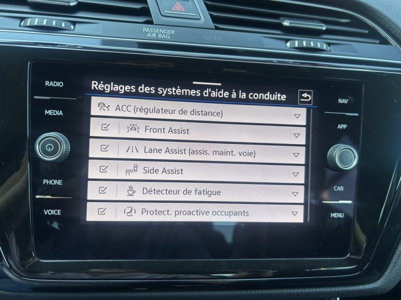 VOLKSWAGEN TOURAN 2023