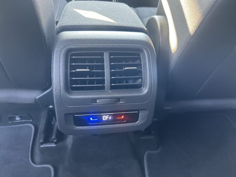 VOLKSWAGEN TOURAN 2023