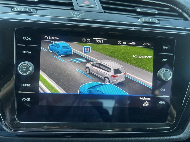 VOLKSWAGEN TOURAN 2023