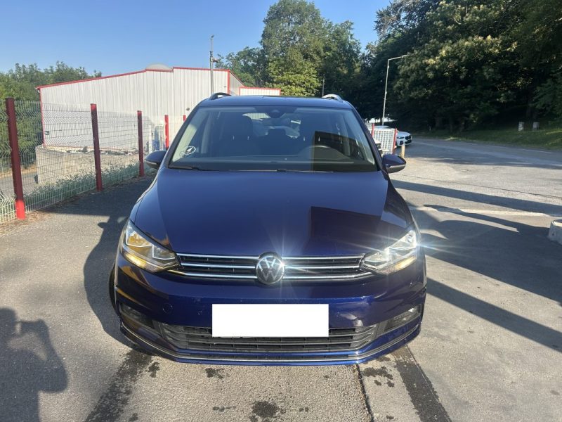 VOLKSWAGEN TOURAN 2023