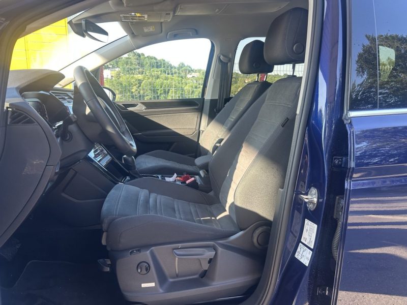 VOLKSWAGEN TOURAN 2023