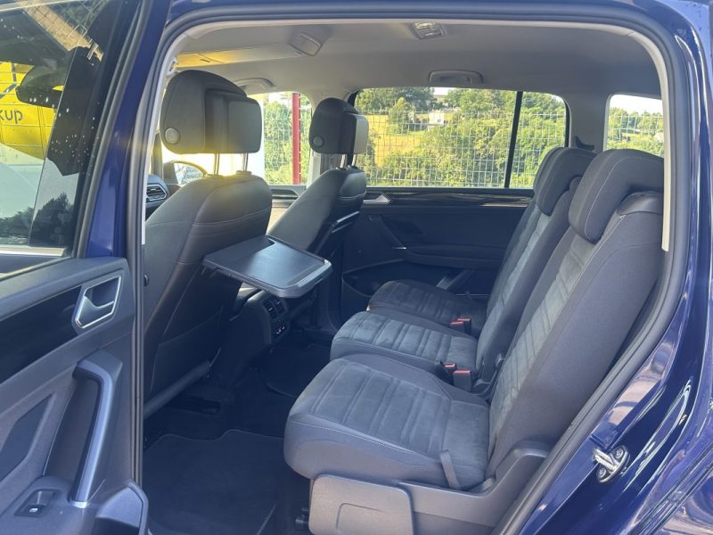 VOLKSWAGEN TOURAN 2023