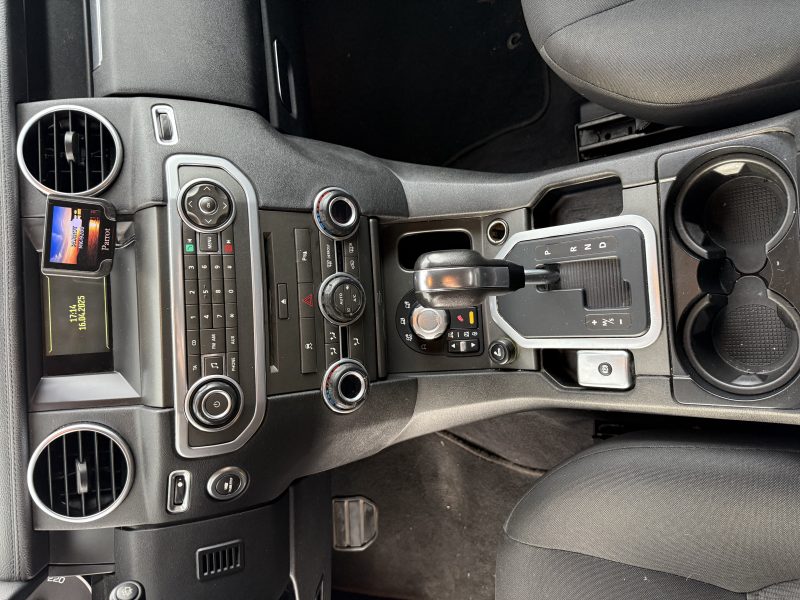 LAND ROVER DISCOVERY IV 3.0 TD SDV6 245ch DPF SE 4x4 2010