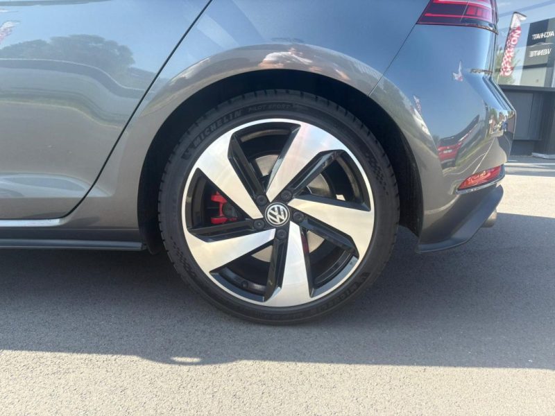 VOLKSWAGEN GOLF 2019