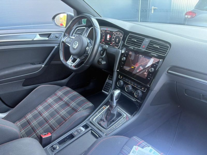 VOLKSWAGEN GOLF 2019