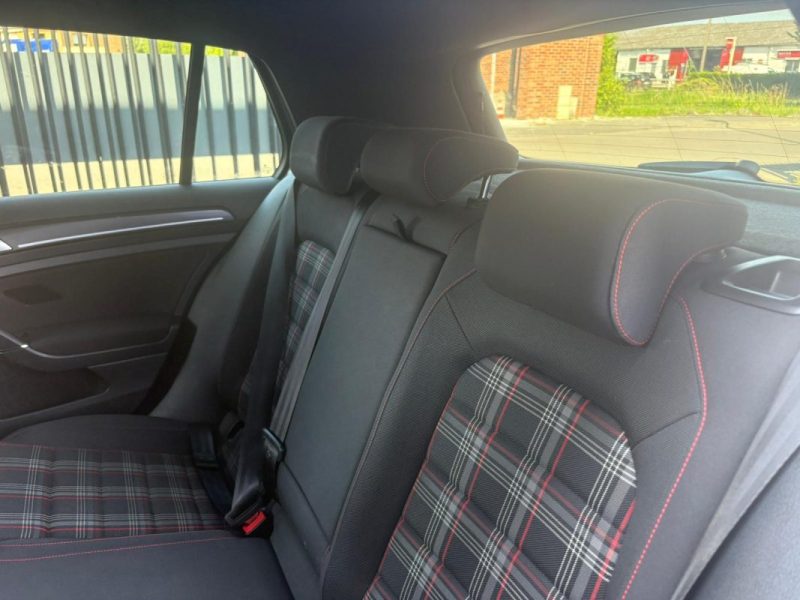 VOLKSWAGEN GOLF 2019