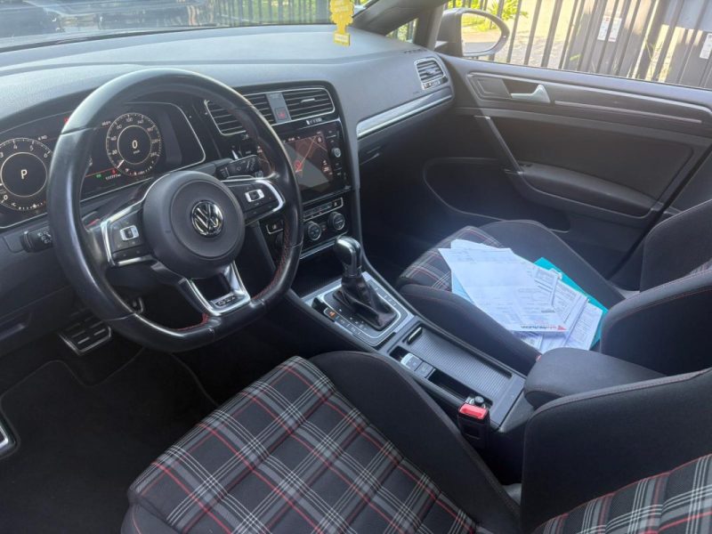 VOLKSWAGEN GOLF 2019